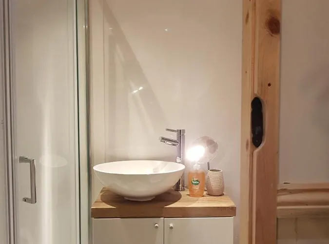 Chalet Waterside Shepherds Hut York