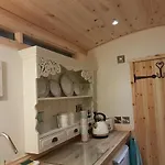 Waterside Shepherds Hut *